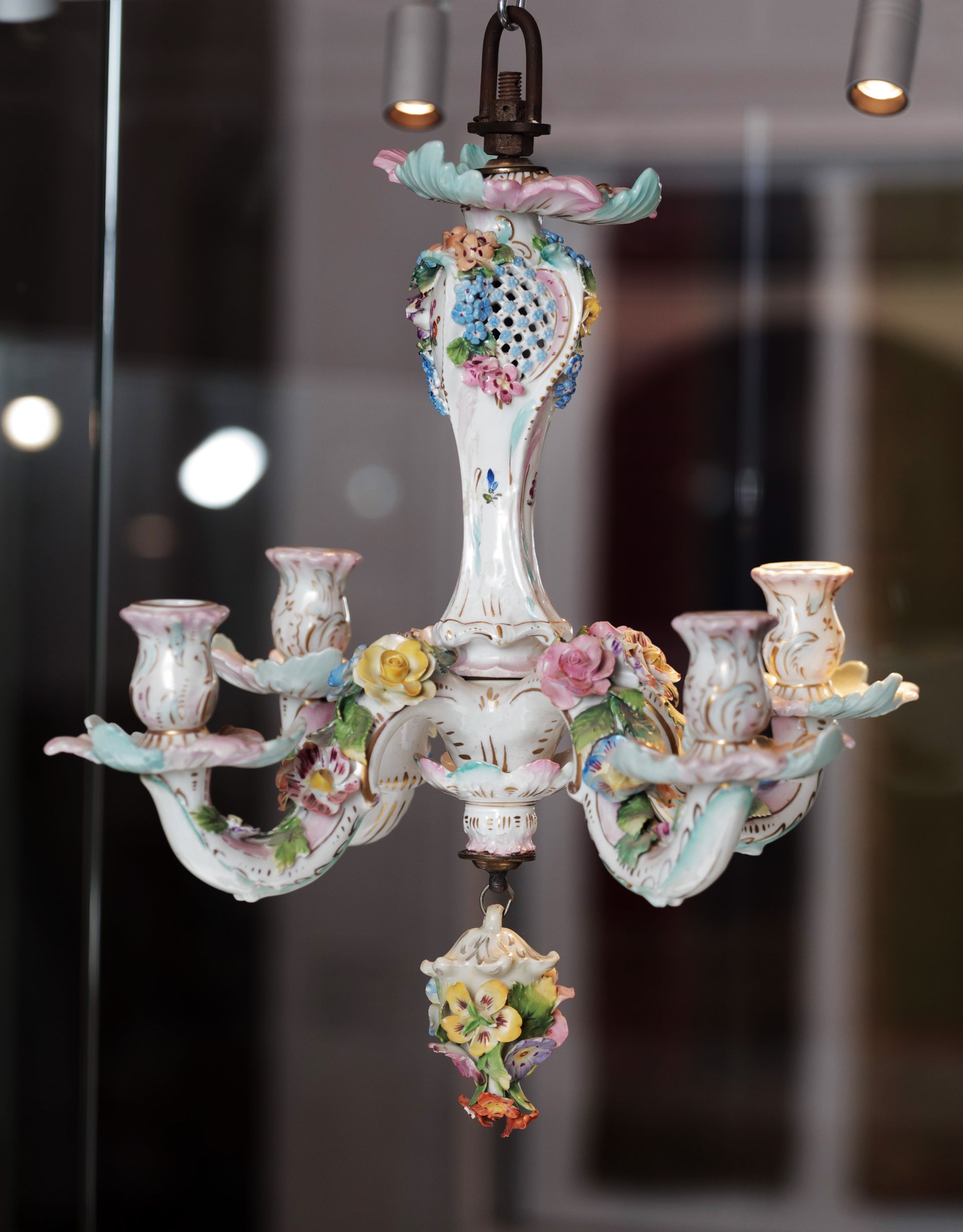 Chandelier, 1850–1899, Lithuanian National Museum of Art, TK-1067. Photo by Tomas Kapočius, 2017