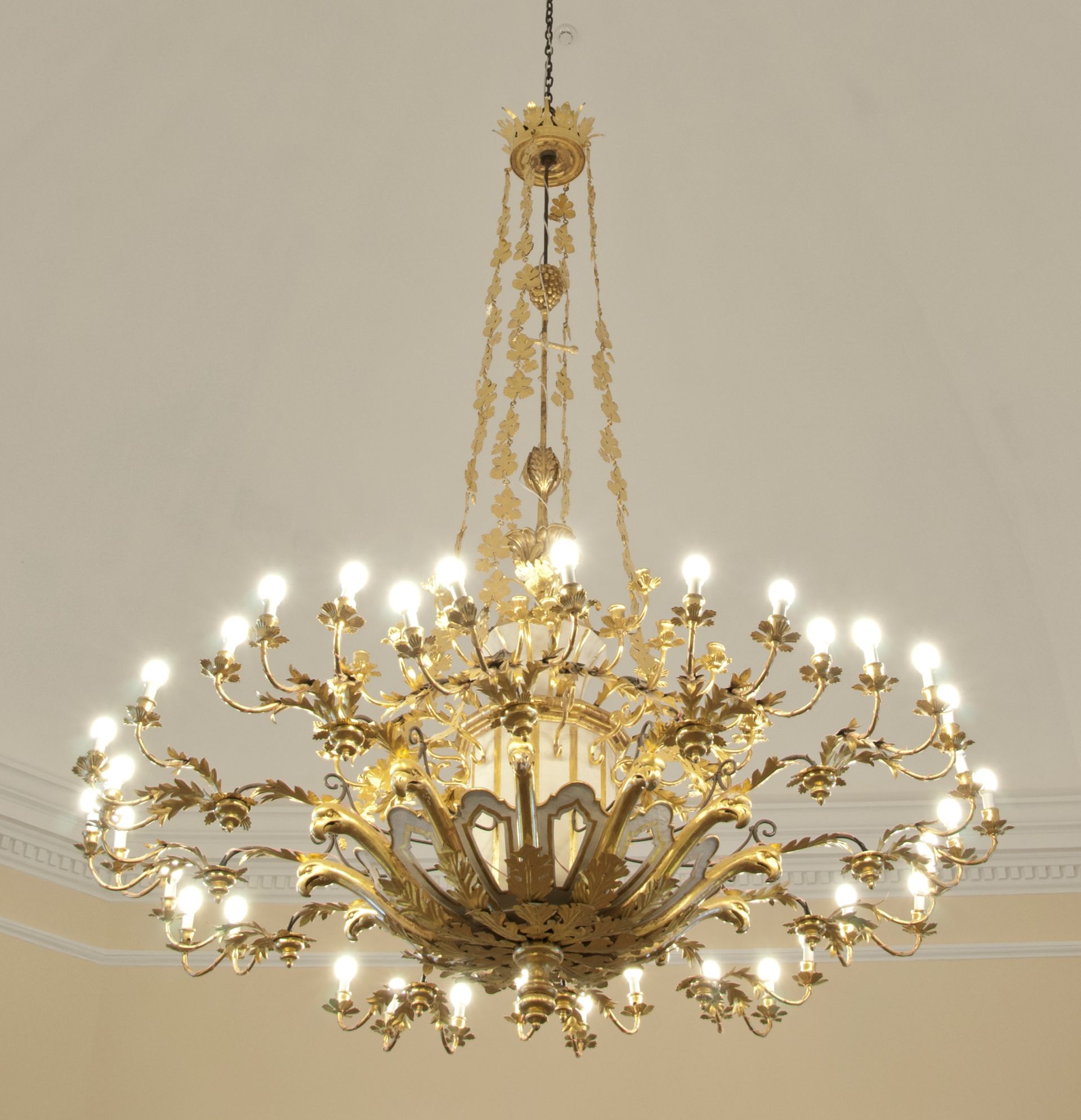 Chandelier, 1787–1803, Lithuanian National Museum of Art, TM-521. Photo by Paulius Makauskas, 2017