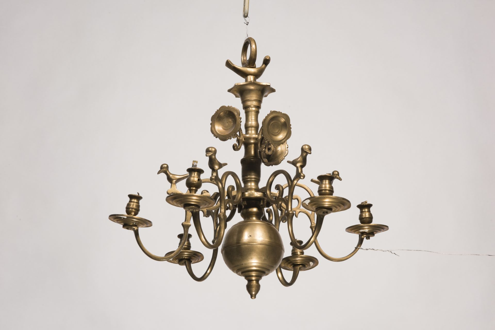 Chandelier, 1700–1812, National Museum of Lithuania, IM-4621. Photo by Kęstutis Stoškus, 2017