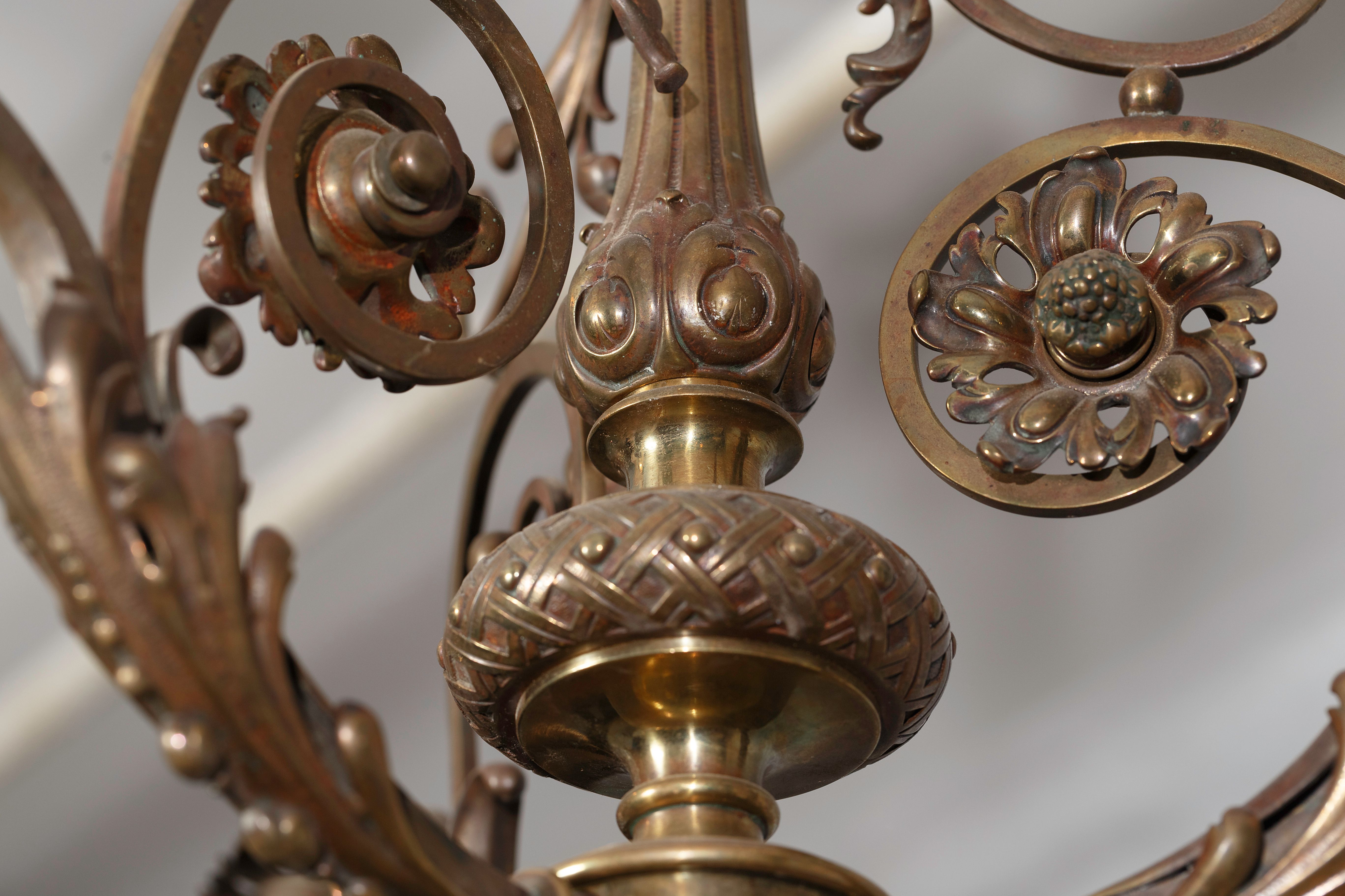 A fragment of the chandelier, the late 19th – Q1 of the 20th century, the National M. K. Čiurlionis Museum of Art, Tt-10327. Photo by Povilas Jarmala, 2019