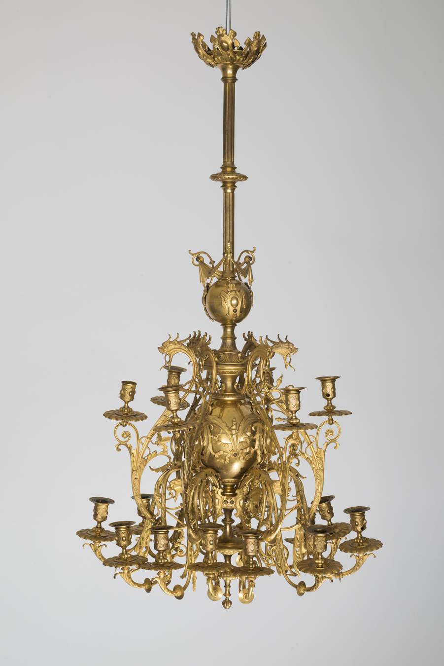 Chandelier, 1887–1911, National Museum of Lithuania, IM-5102. Photo by Kęstutis Stoškus, 2019