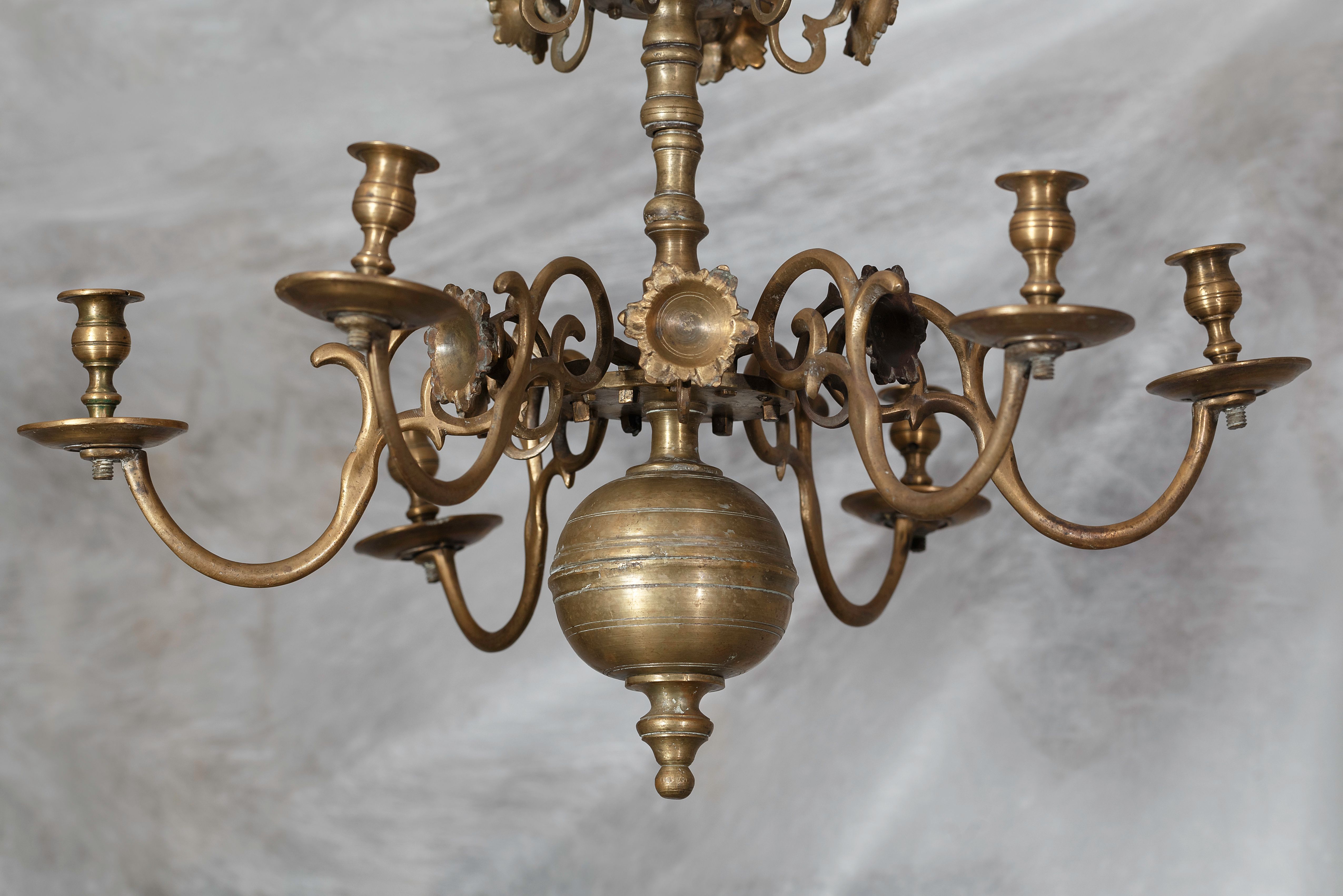 A fragment of the chandelier, the late 18th – 19th century, the National M. K. Čiurlionis Museum of Art, Tt-9556. Photo by Povilas Jarmala, 2019